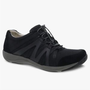 Dansko Henriette comfort walking shoe